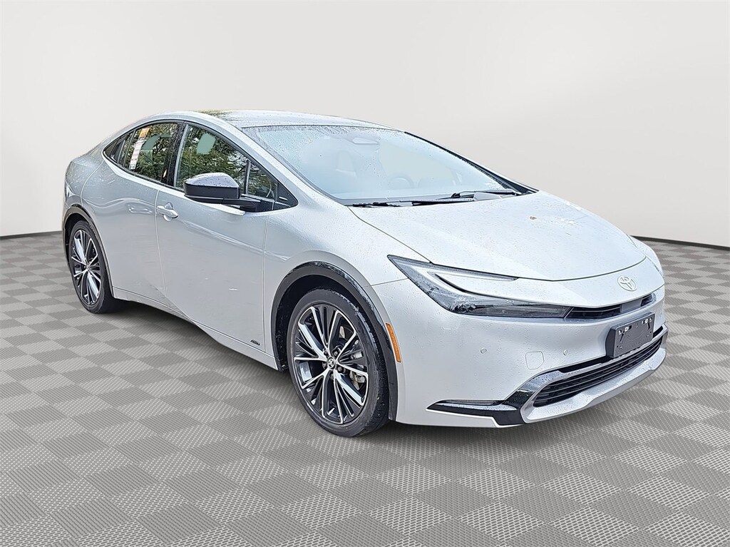 Used 2024 Toyota Prius LE
