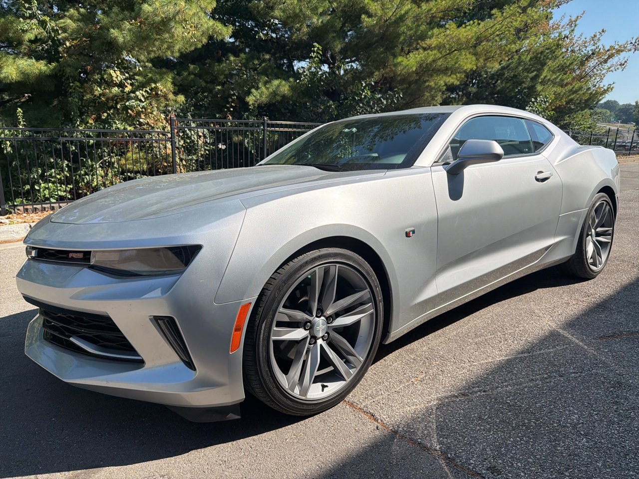 2018 Chevrolet Camaro 1LS 1LT photo 2