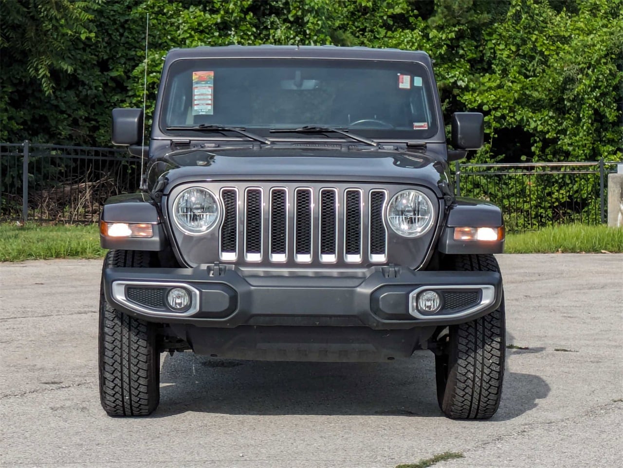 Used 2019 Jeep Wrangler Unlimited Sahara with VIN 1C4HJXEN5KW622347 for sale in Kansas City