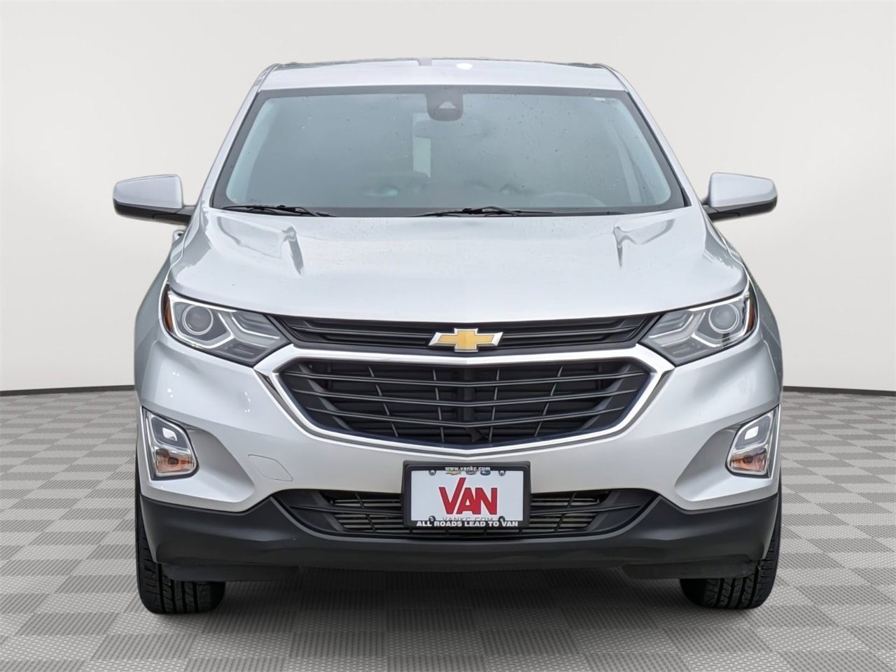 Used 2019 Chevrolet Equinox 2FL with VIN 3GNAXJEV5KS650942 for sale in Kansas City