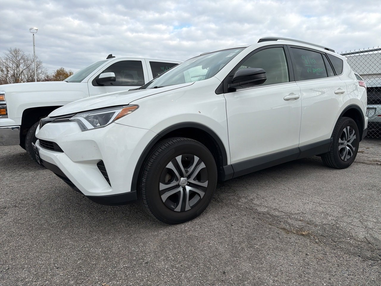 2017 Toyota RAV4 LE