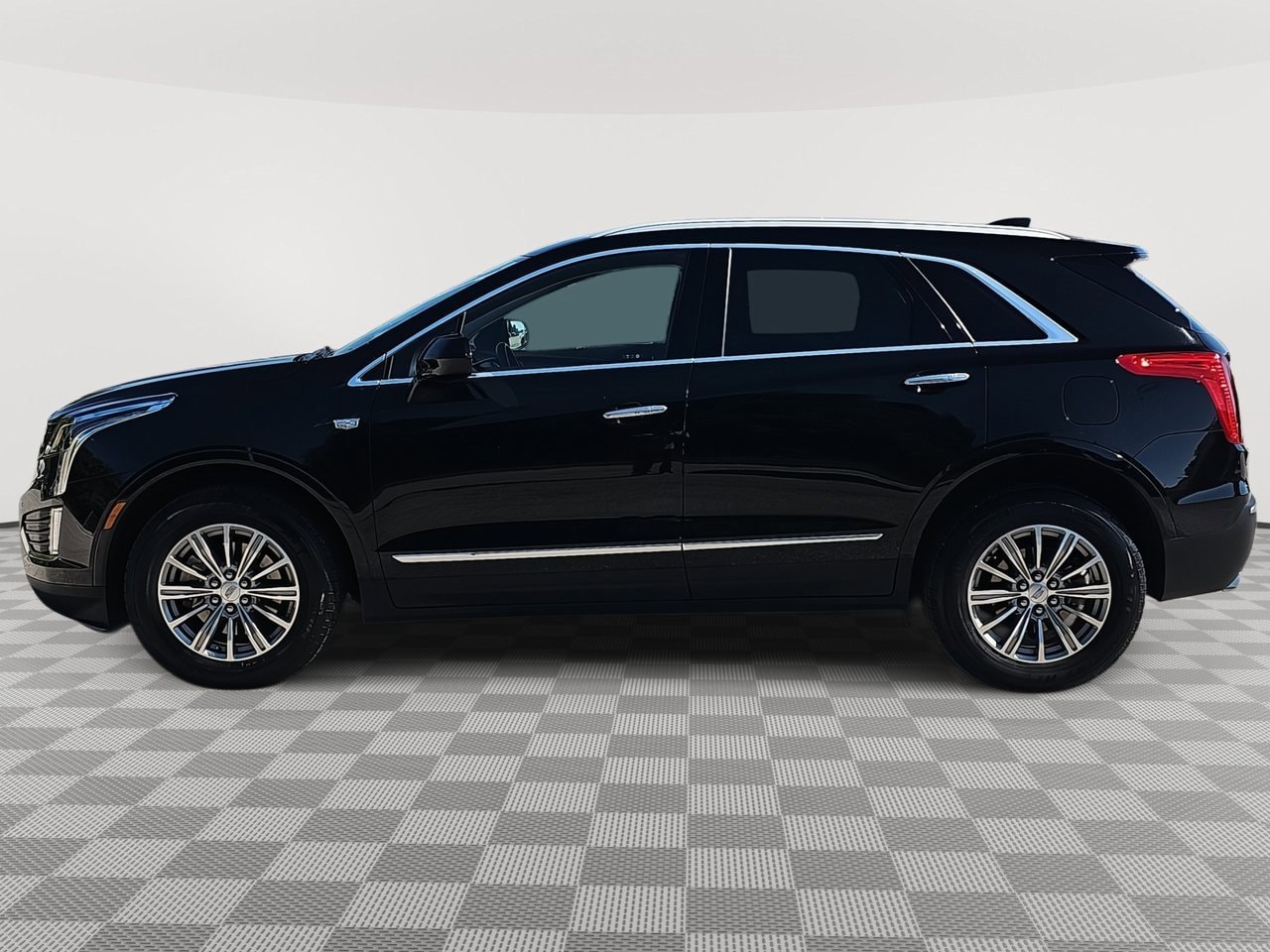 Used 2019 Cadillac XT5 Luxury with VIN 1GYKNDRSXKZ108205 for sale in Kansas City