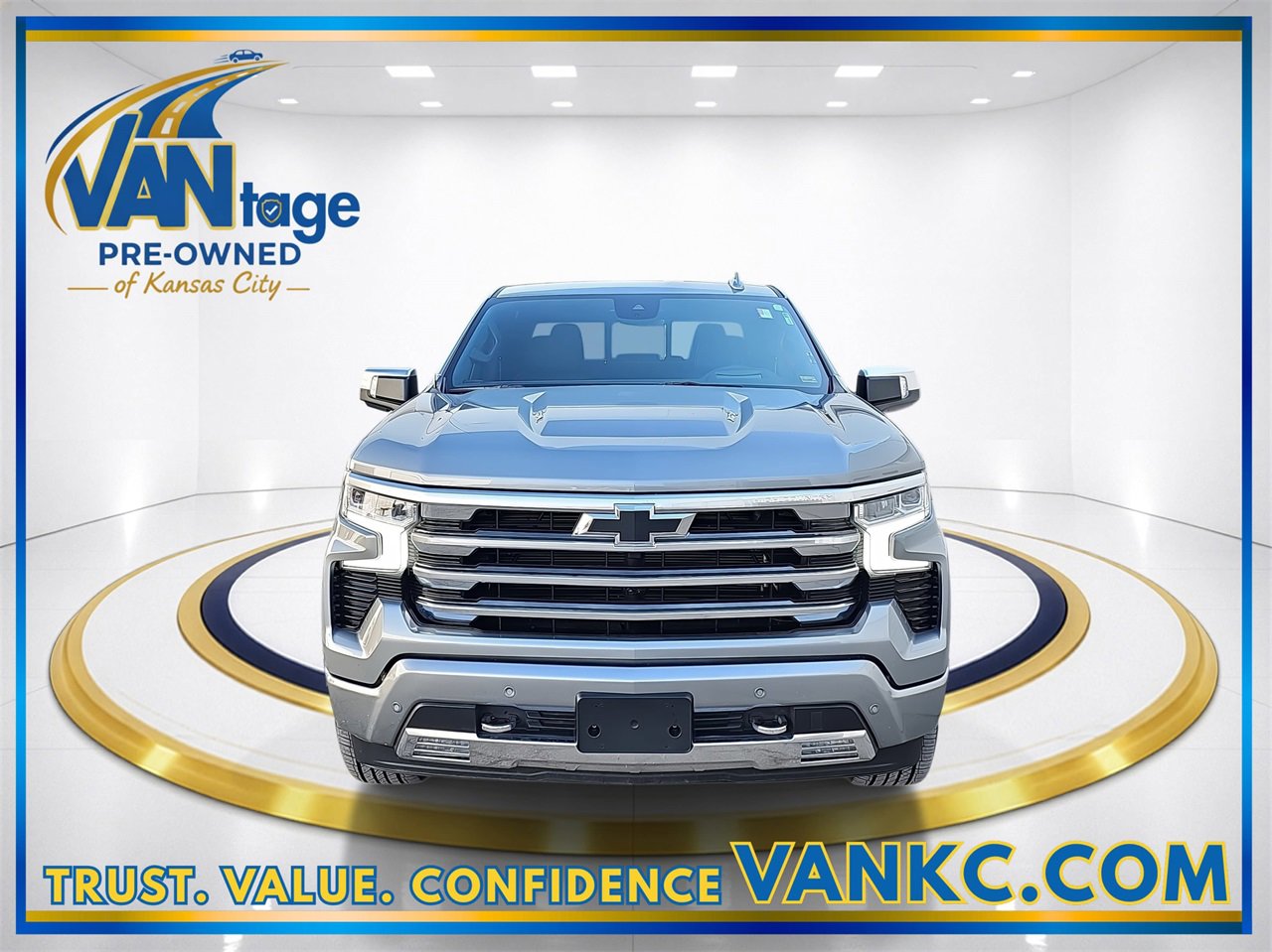 Used 2024 Chevrolet Silverado 1500 High Country with VIN 1GCUDJEL9RZ353912 for sale in Kansas City