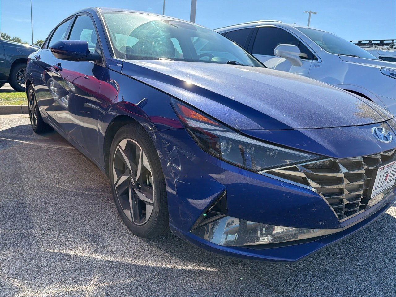 2023 Hyundai Elantra Limited photo 2