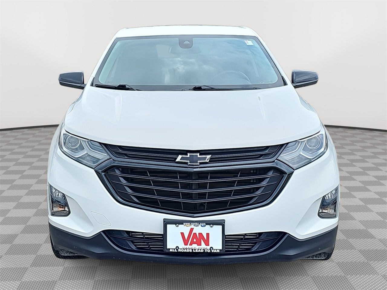 2021 Chevrolet Equinox LT photo 2