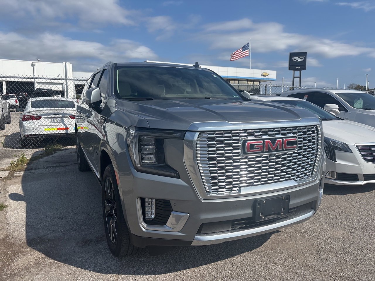 2023 Gmc Yukon XL Denali photo 2