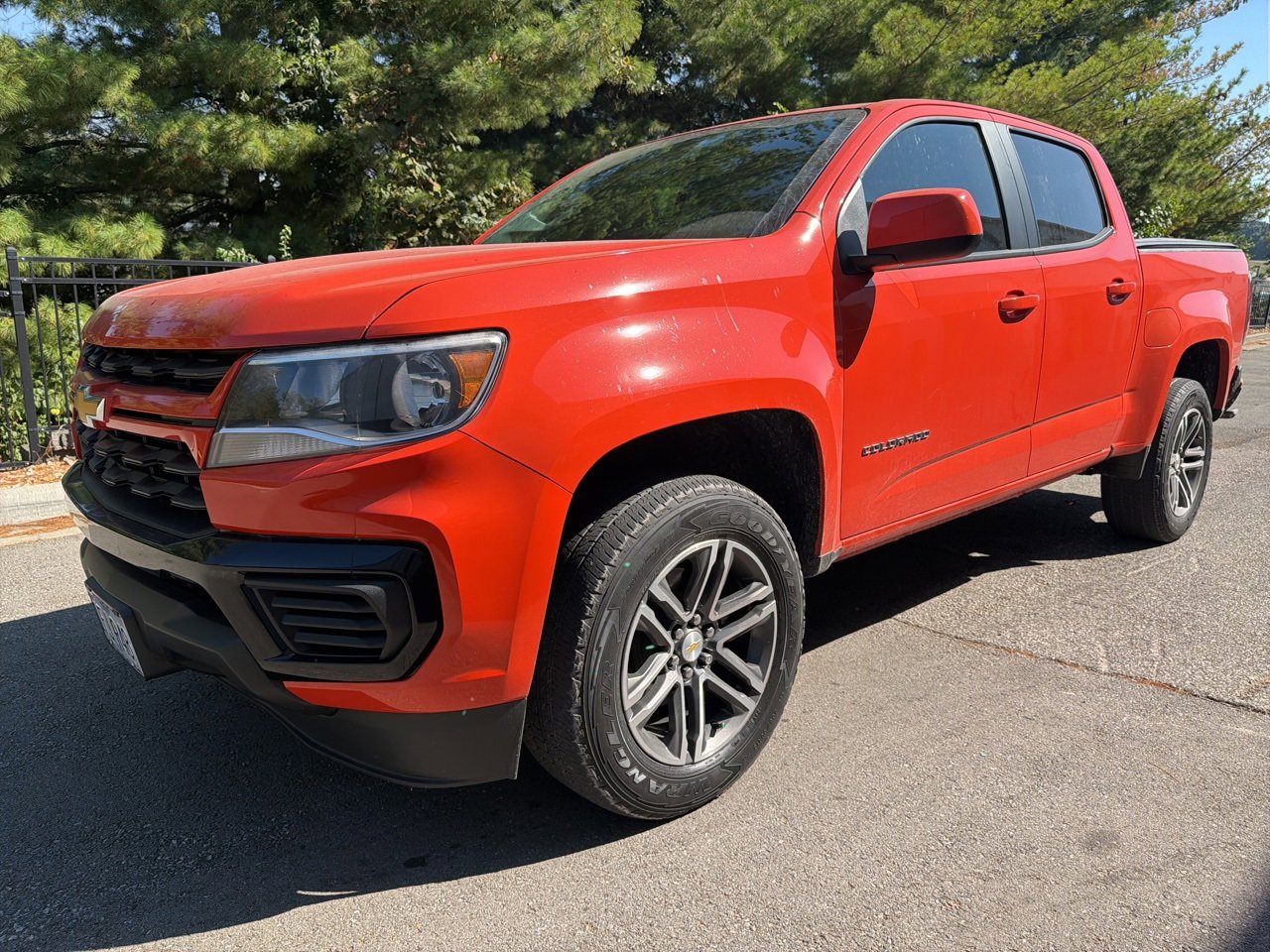 2021 Chevrolet Colorado Work Truck photo 2