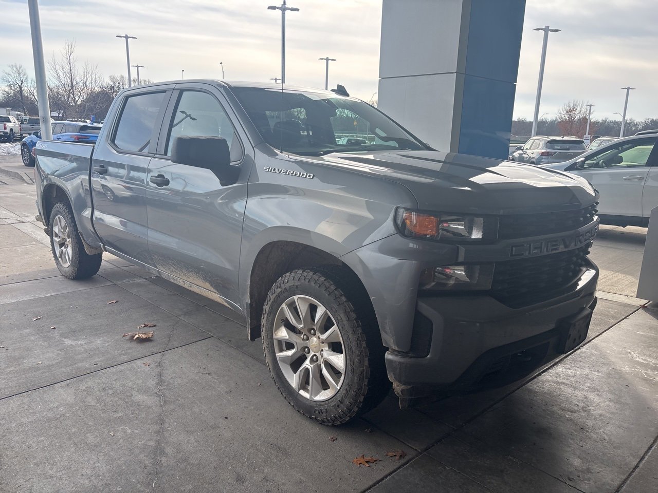 Used 2020 Chevrolet Silverado 1500 Custom with VIN 1GCPYBEH6LZ175595 for sale in Kansas City