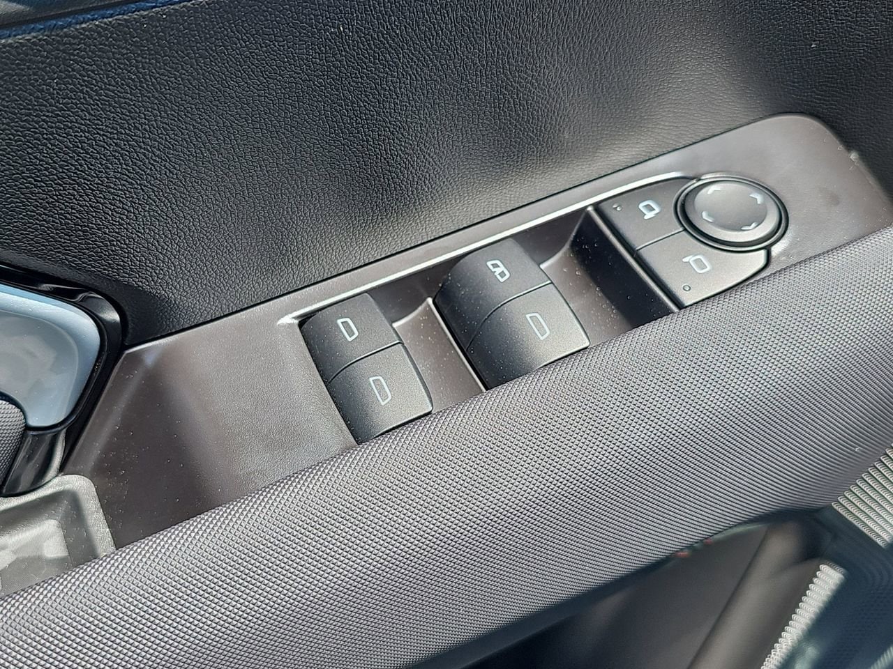 2025 Chevrolet Colorado Z71 - Photo 26