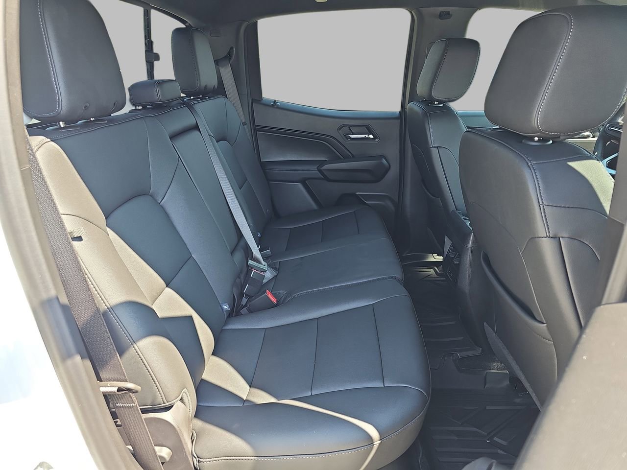 2025 Chevrolet Colorado Work Truck - Photo 11