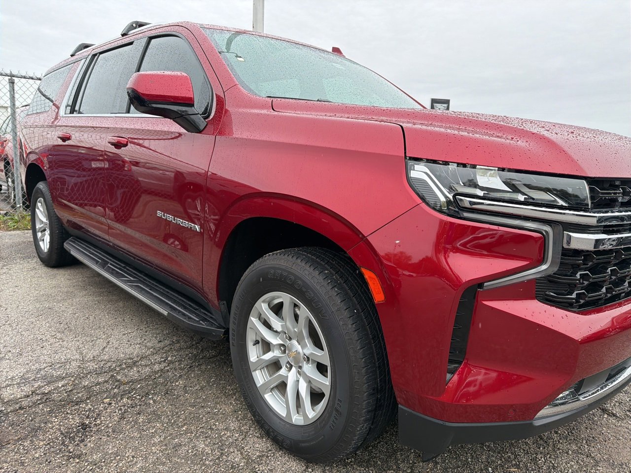 2022 Chevrolet Suburban LS photo 3