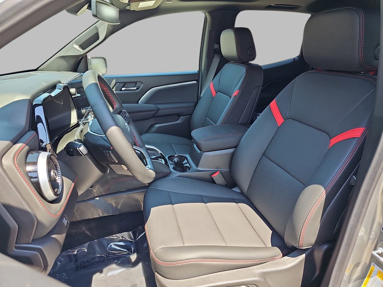 2025 Chevrolet Colorado Z71 - Photo 15