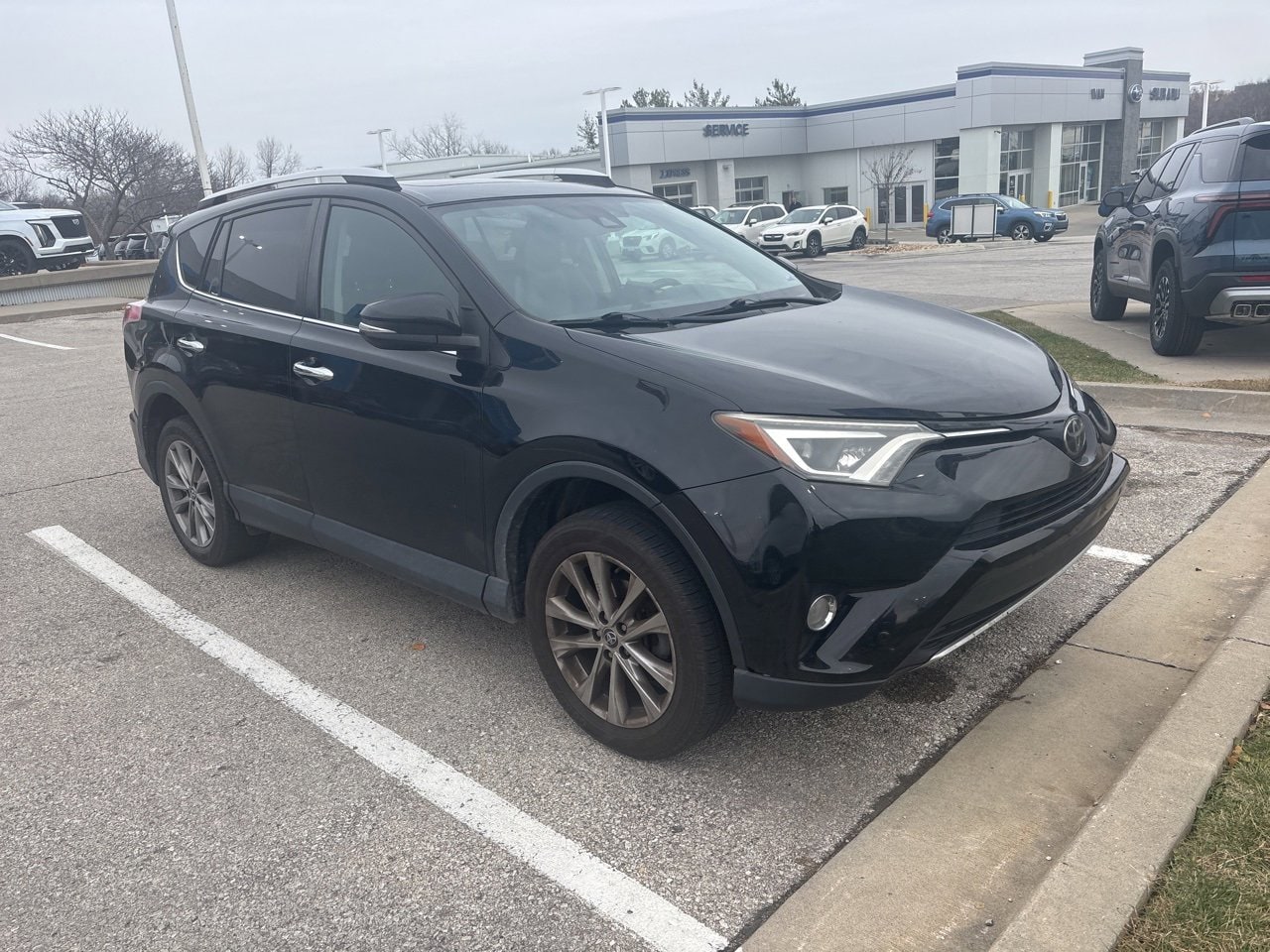 Used 2016 Toyota RAV4 Limited with VIN 2T3DFREV9GW486192 for sale in Kansas City
