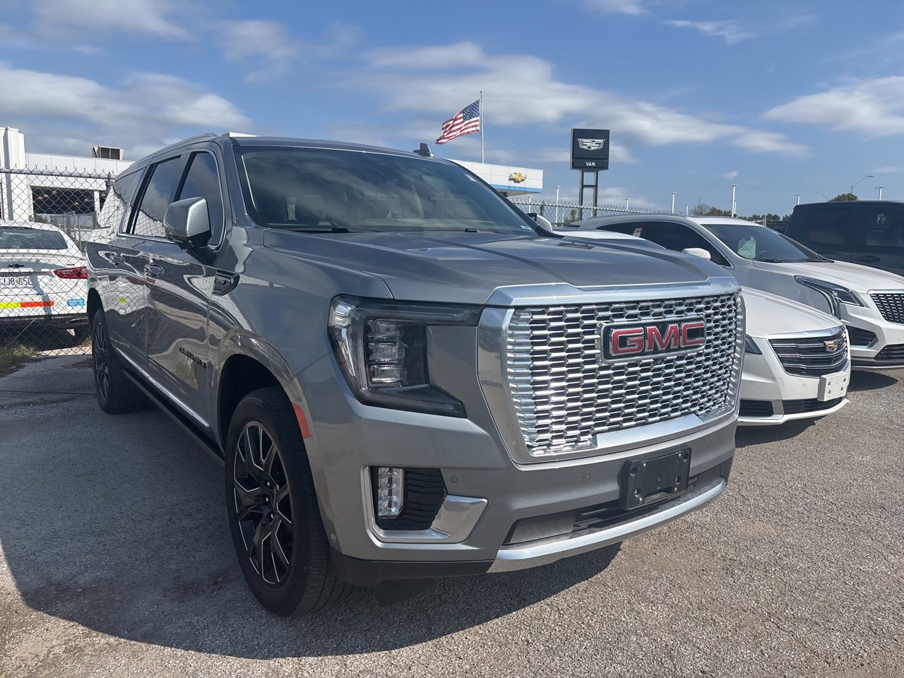 2023 Gmc Yukon XL Denali photo 3