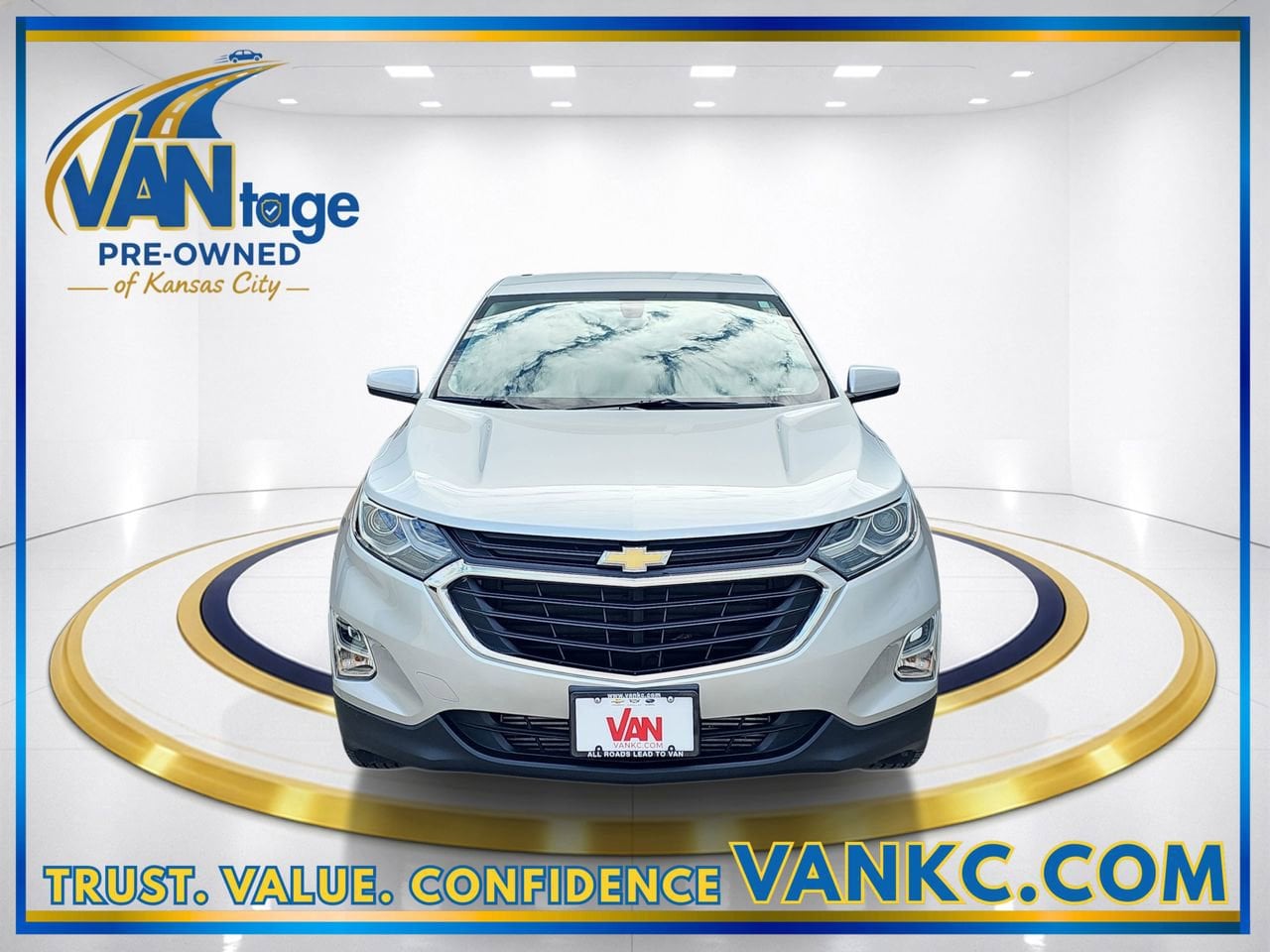 Used 2018 Chevrolet Equinox LT with VIN 3GNAXSEV8JS518696 for sale in Kansas City