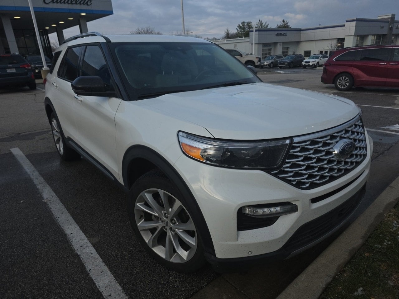 2022 Ford Explorer Platinum's photo
