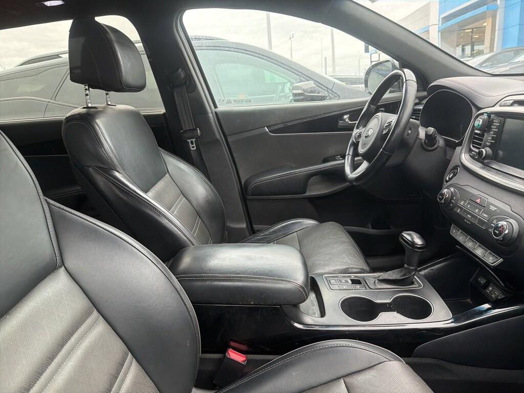 Used 2017 Kia Sorento SXL V6