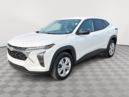 2025 Chevrolet Trax LS SUV