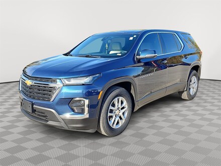 2023 Chevrolet Traverse LS SUV