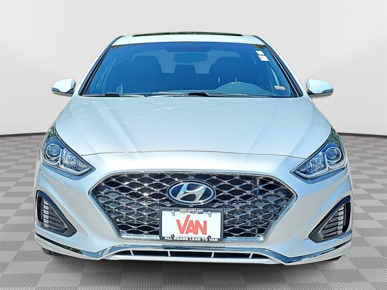 Used 2018 Hyundai Sonata Sport with VIN 5NPE34AF9JH672196 for sale in Kansas City