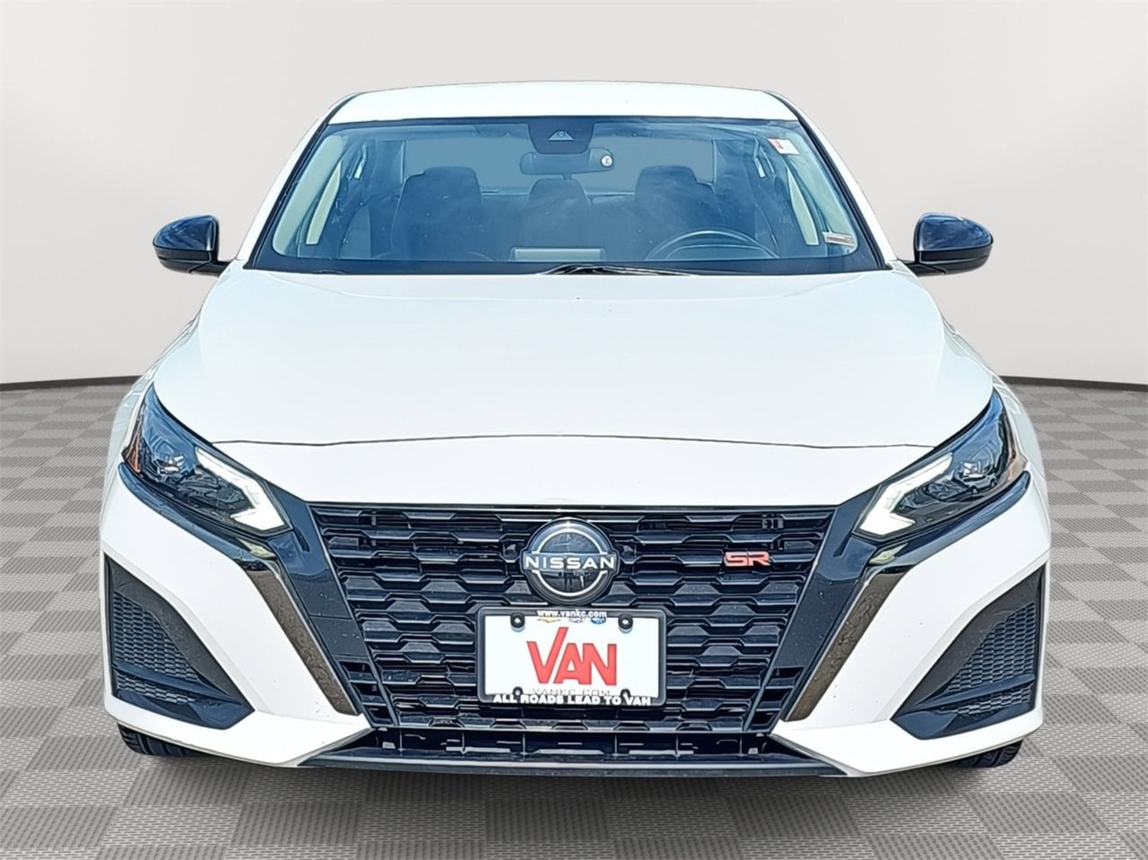 Used 2023 Nissan Altima SR with VIN 1N4BL4CV0PN392494 for sale in Kansas City