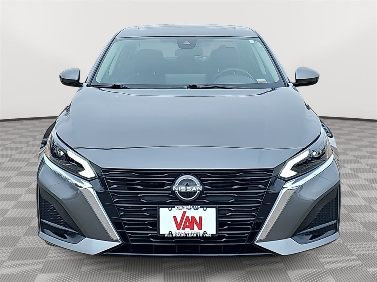 Used 2025 Nissan Altima SV with VIN 1N4BL4DW1SN395680 for sale in Kansas City