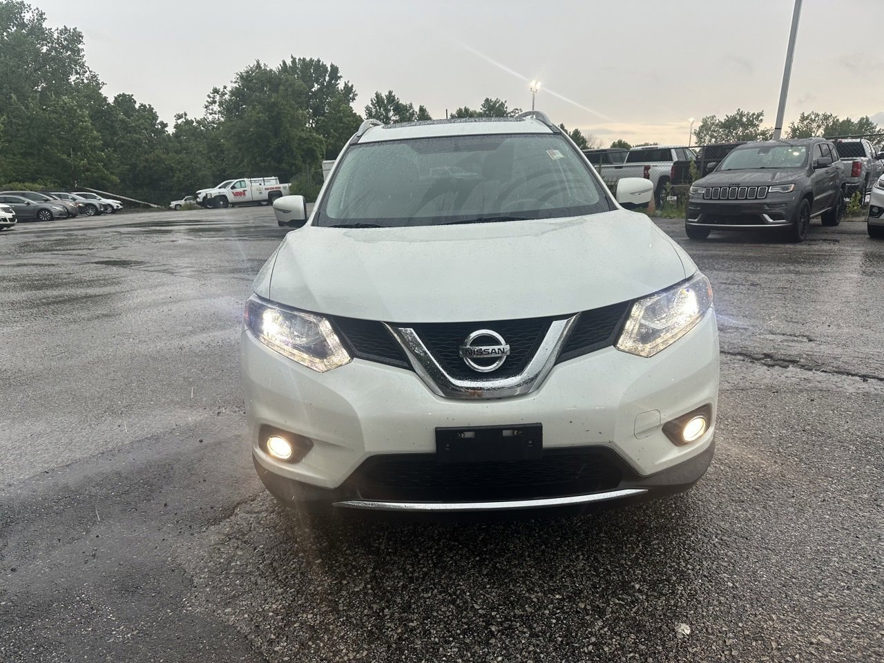 Used 2015 Nissan Rogue SL with VIN 5N1AT2MT8FC832975 for sale in Kansas City