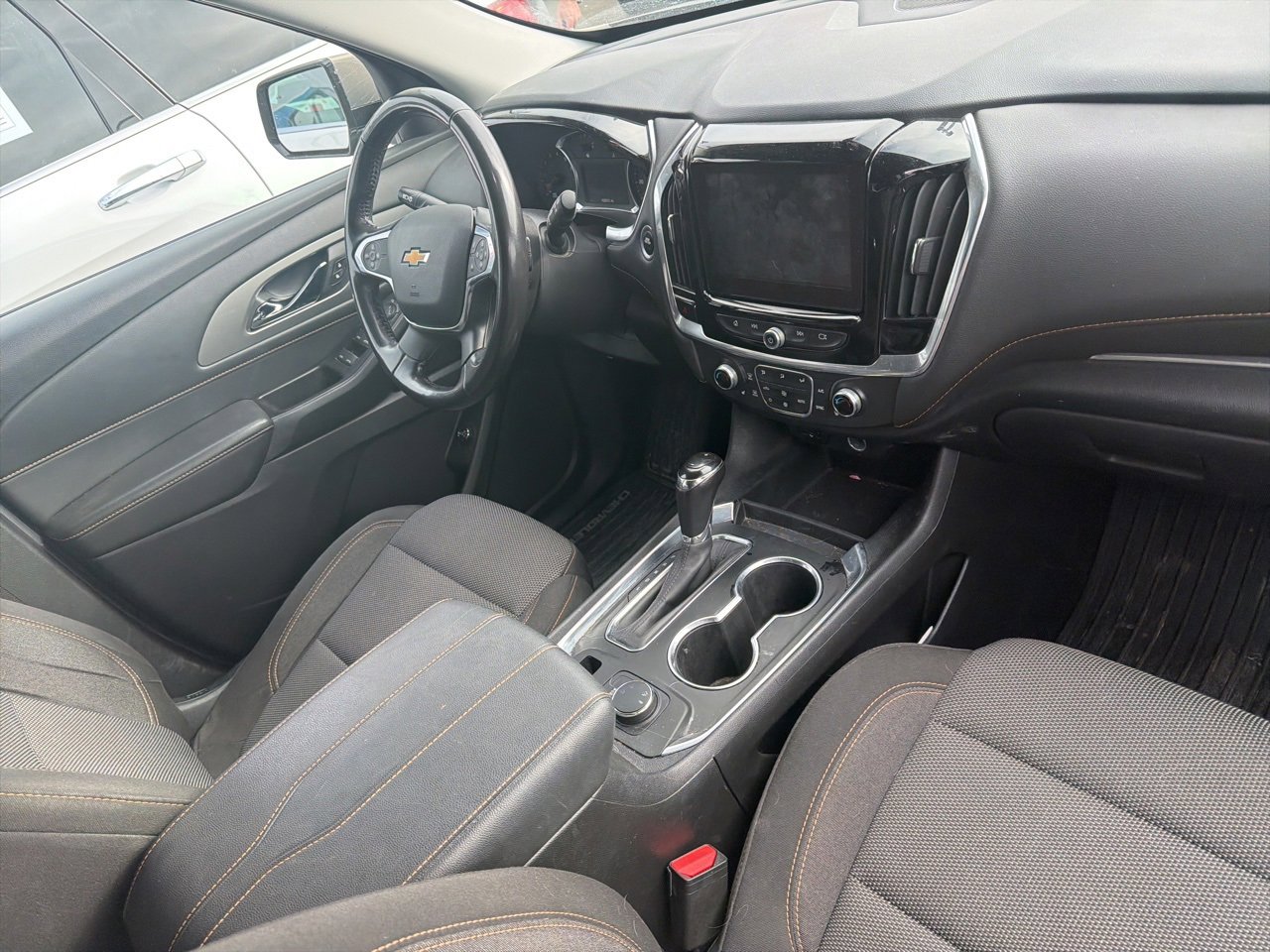 Used 2019 Chevrolet Traverse 1LT with VIN 1GNEVGKW7KJ226042 for sale in Kansas City