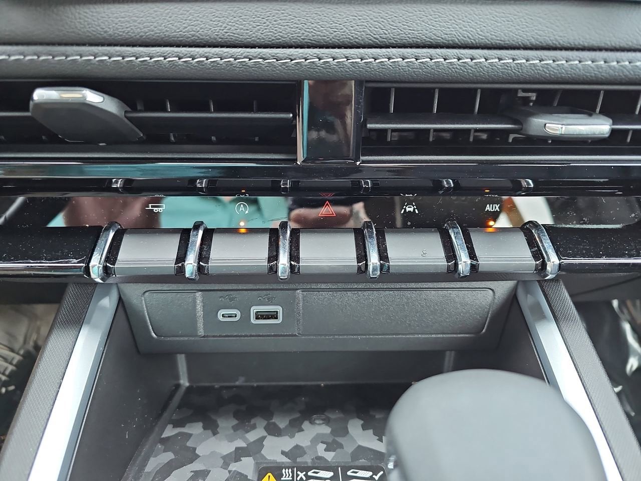 2025 Chevrolet Colorado Work Truck - Photo 24