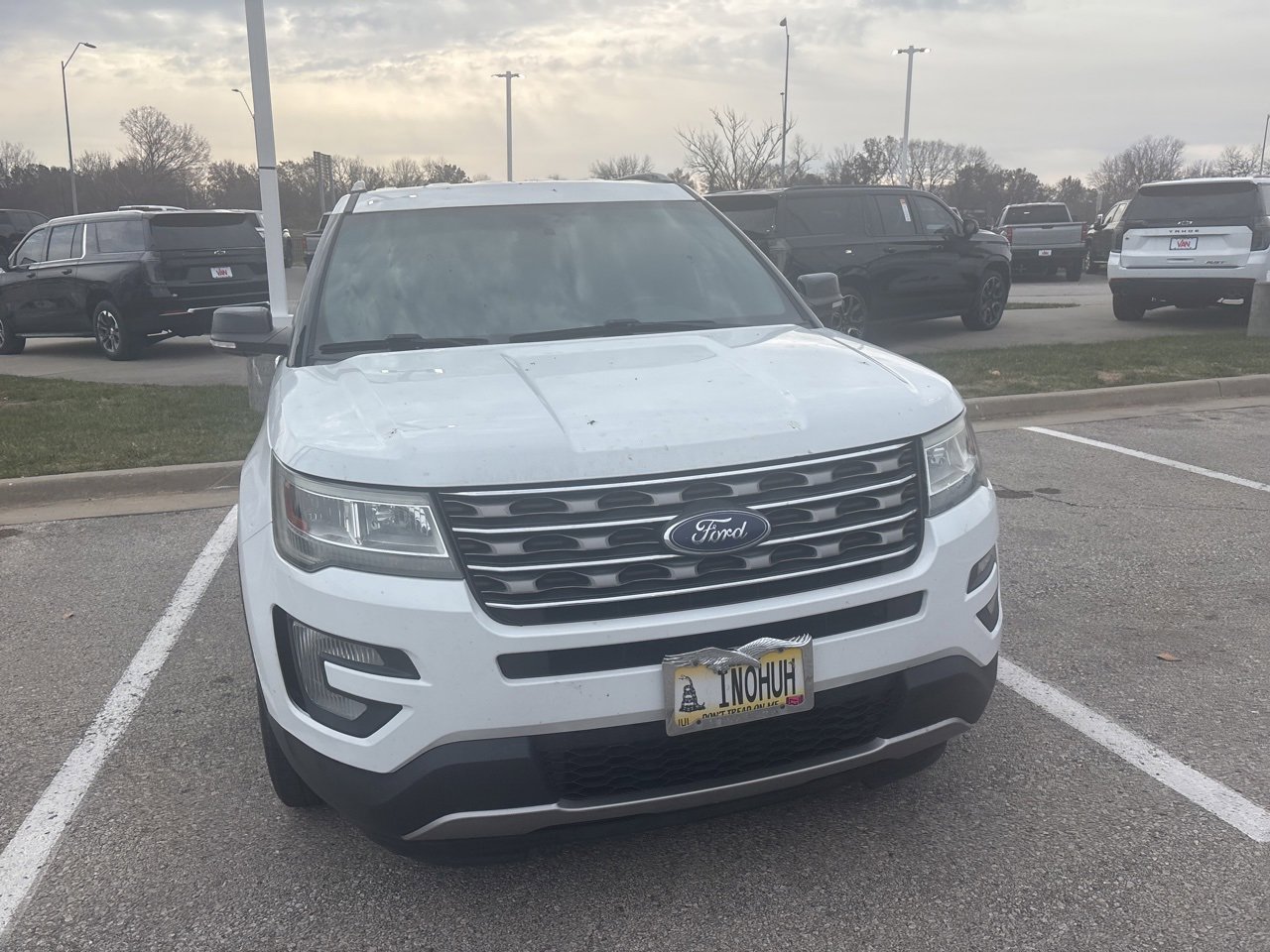 2017 Ford Explorer XLT photo 3