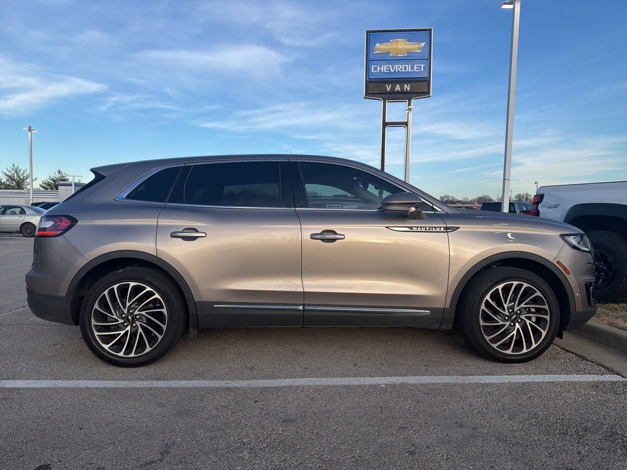 2019 Lincoln Nautilus Reserve's photo