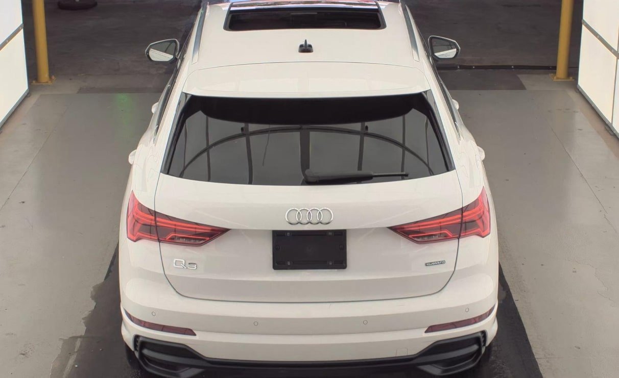 2021 Audi Q3 S line Premium photo 4