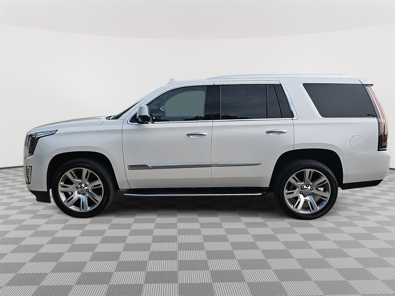 Used 2019 Cadillac Escalade Premium Luxury with VIN 1GYS4CKJ3KR319454 for sale in Kansas City