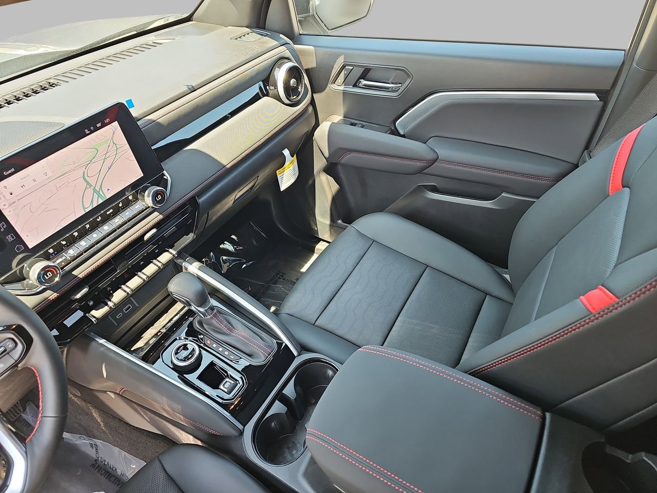 2025 Chevrolet Colorado Z71 - Photo 24