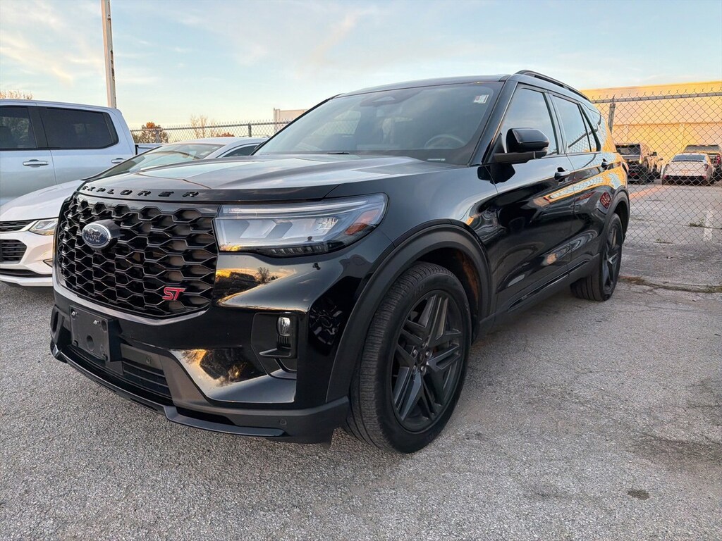 Used 2025 Ford Explorer ST