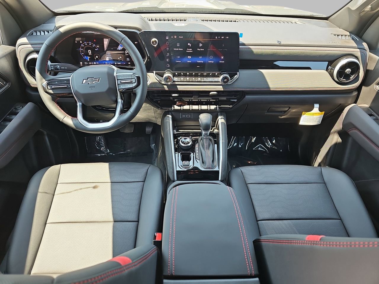 2025 Chevrolet Colorado Z71 - Photo 9