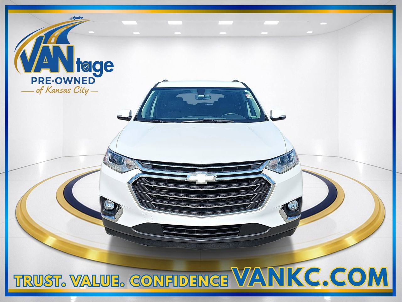 Used 2019 Chevrolet Traverse 3LT with VIN 1GNERHKW3KJ157327 for sale in Kansas City