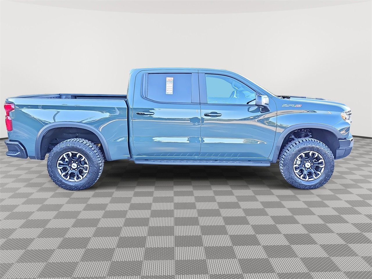 2025 Chevrolet Silverado 1500 ZR2 photo 4