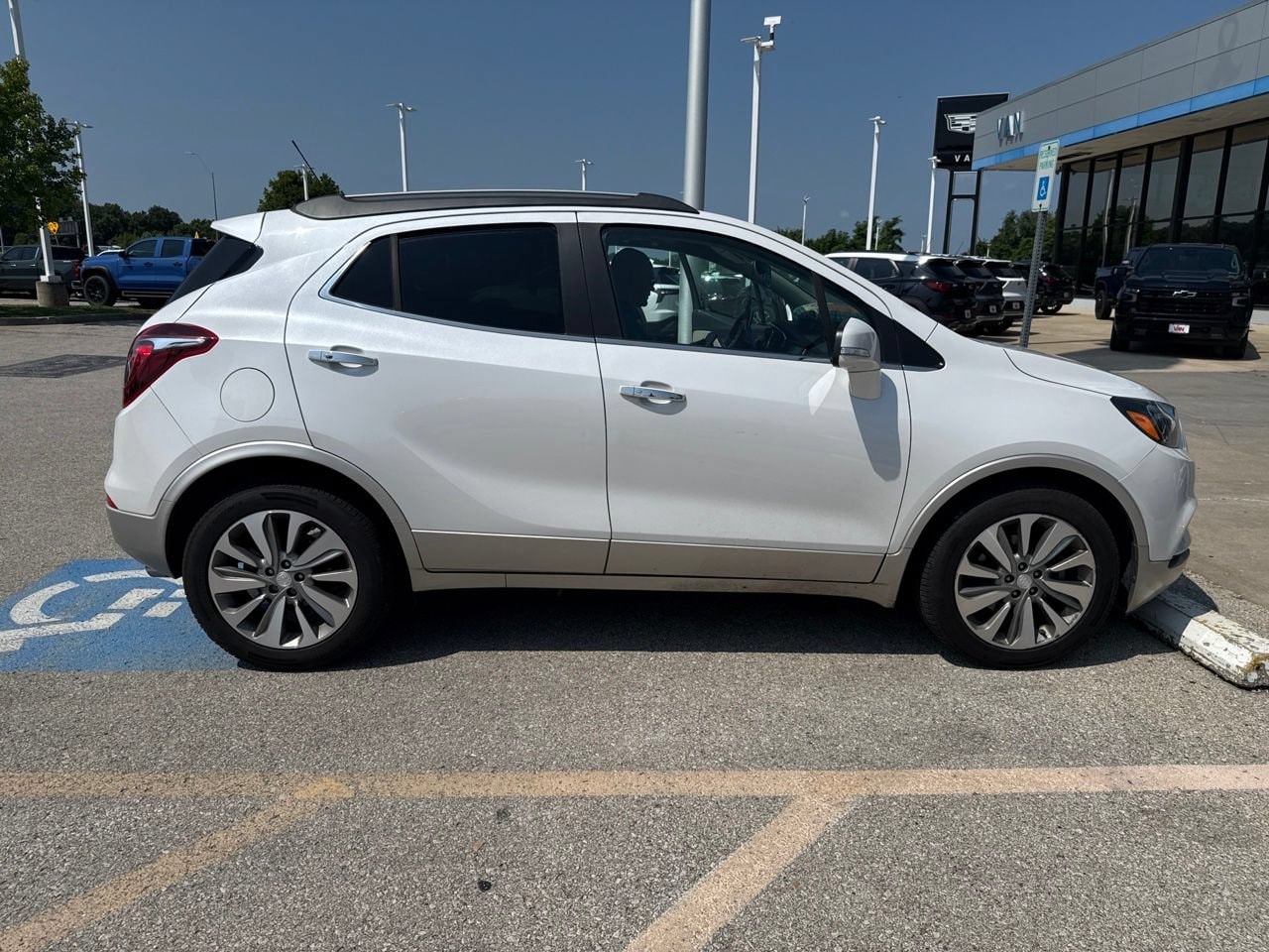 Used 2018 Buick Encore Preferred with VIN KL4CJASB0JB529429 for sale in Kansas City, MO