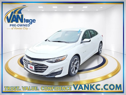2022 Chevrolet Malibu LT Car