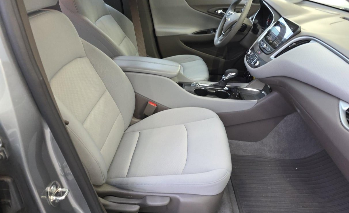 2023 Chevrolet Malibu 1LT photo 4