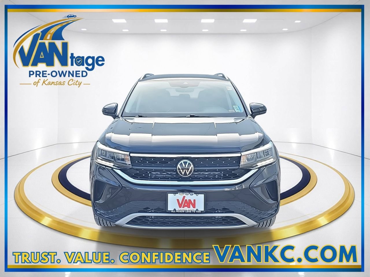 Used 2024 Volkswagen Taos SE with VIN 3VVUX7B22RM018080 for sale in Kansas City