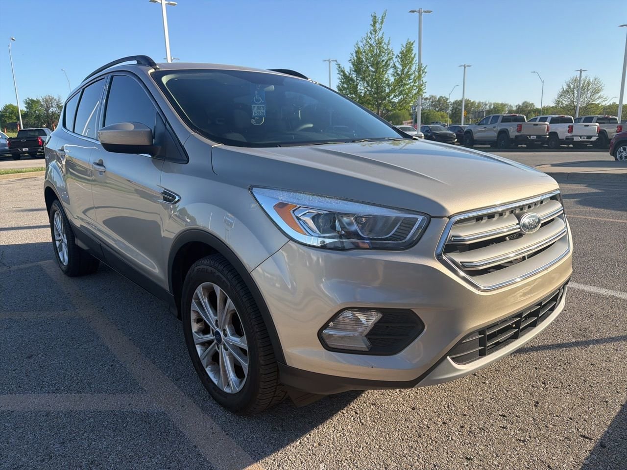 Used 2017 Ford Escape SE with VIN 1FMCU0GD1HUD75082 for sale in Kansas City