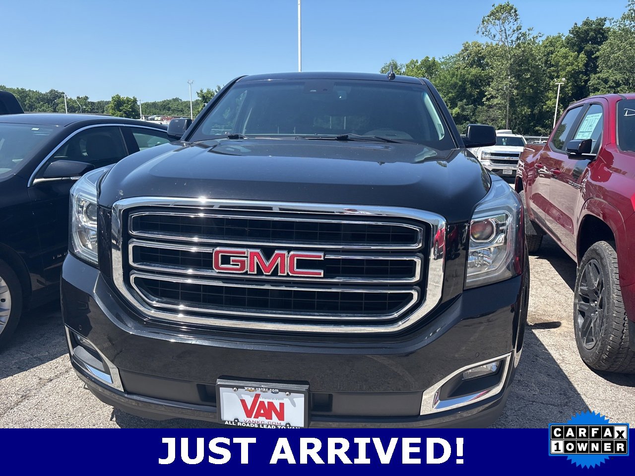 Used 2019 GMC Yukon XL SLT with VIN 1GKS2GKC4KR109843 for sale in Kansas City, MO