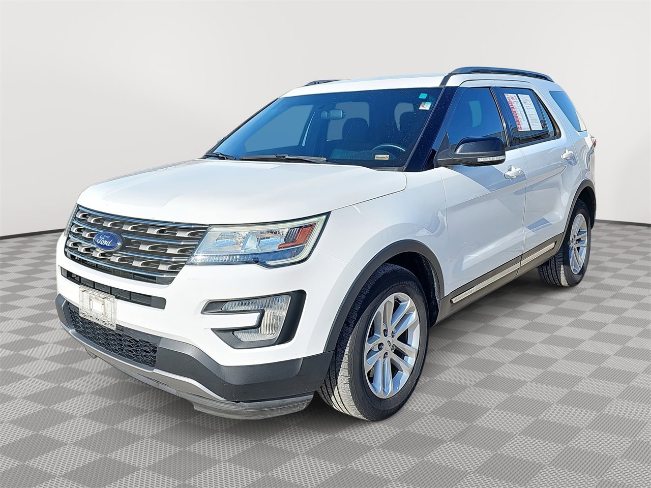 2017 Ford Explorer XLT's photo