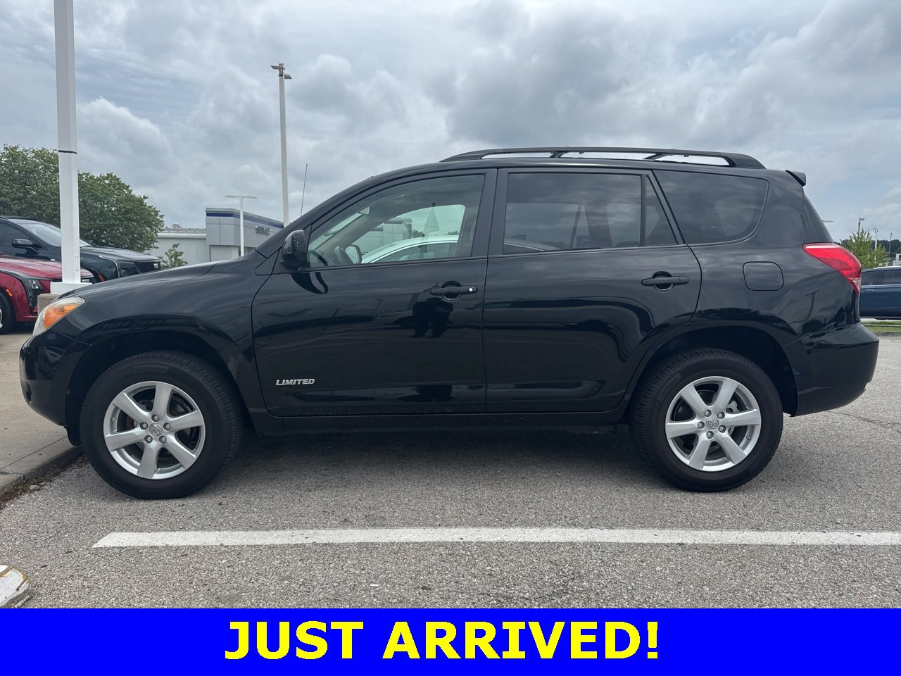 Used 2007 Toyota RAV4 Limited with VIN JTMBD31VX76033345 for sale in Kansas City