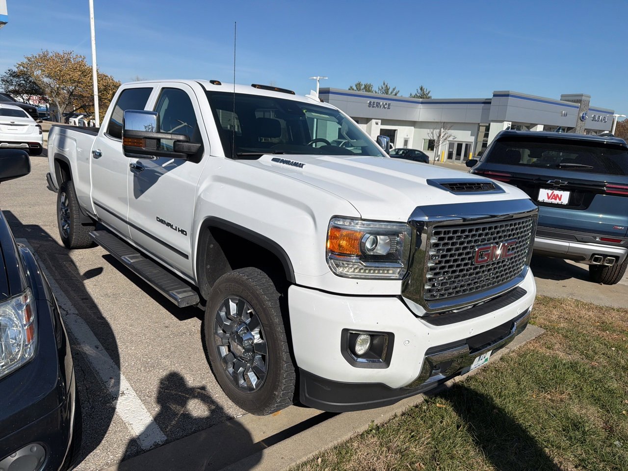 2017 Gmc Sierra 2500 HD Denali photo 3