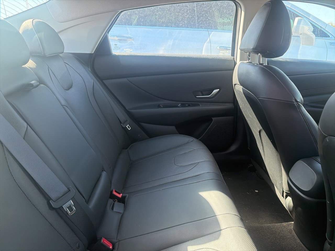 2023 Hyundai Elantra Limited photo 4