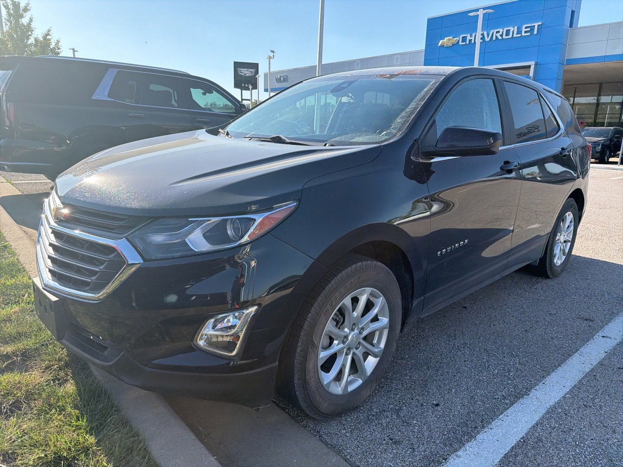 2021 Chevrolet Equinox LT photo 2