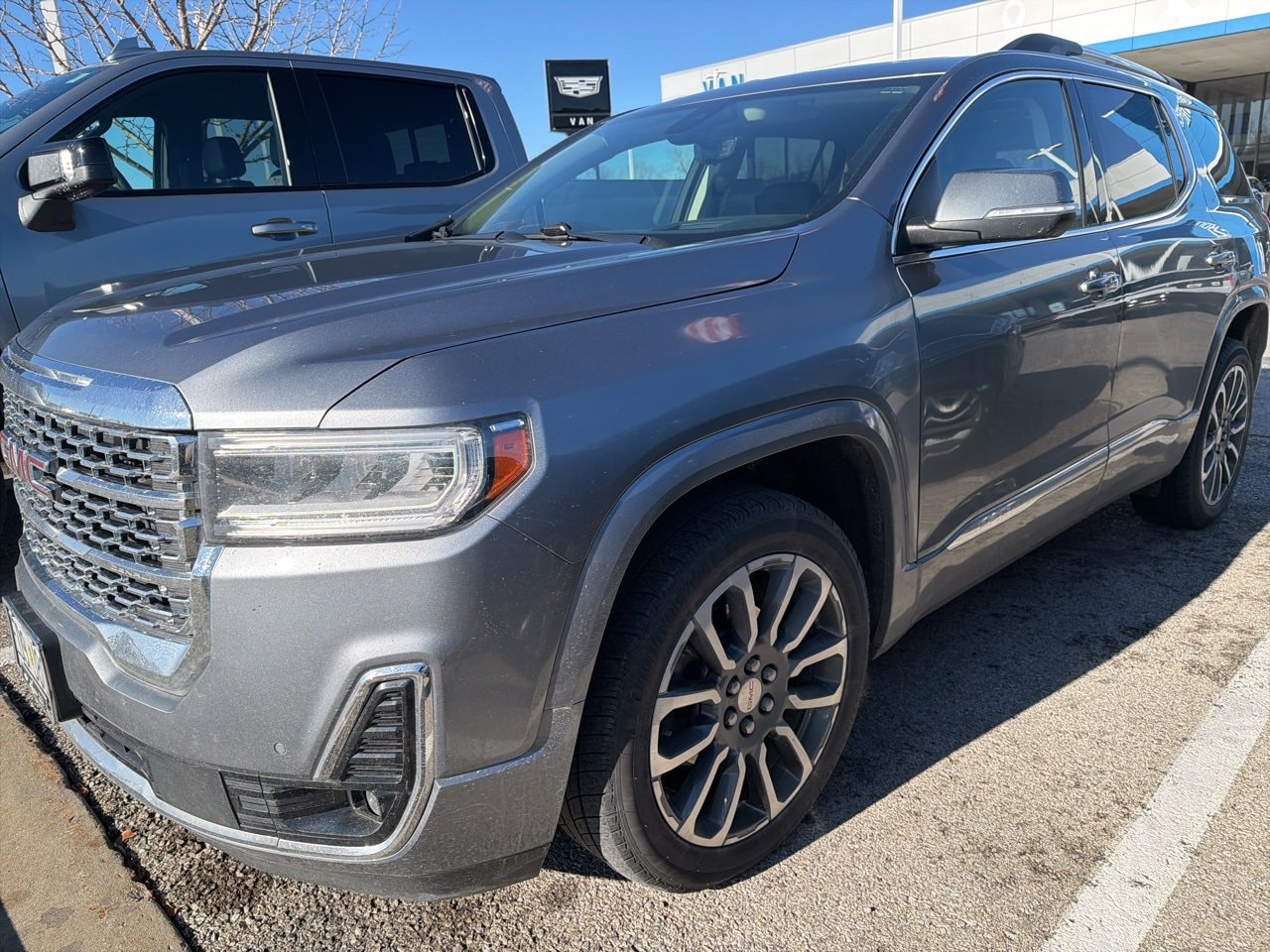 2022 GMC Acadia Denali's photo